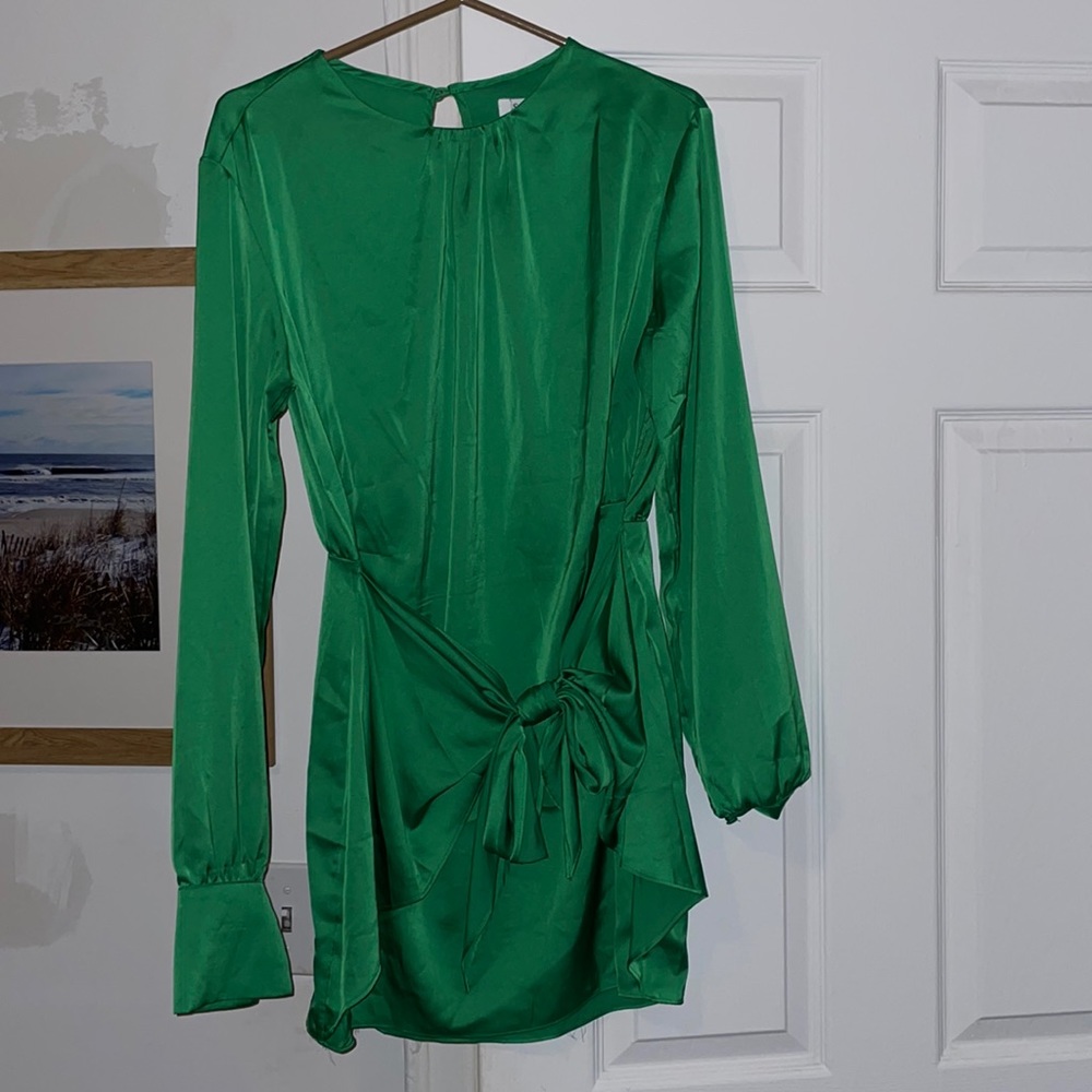 Runway Scout - Green, Size 6, long sleeve dress - Picture 1 of 2